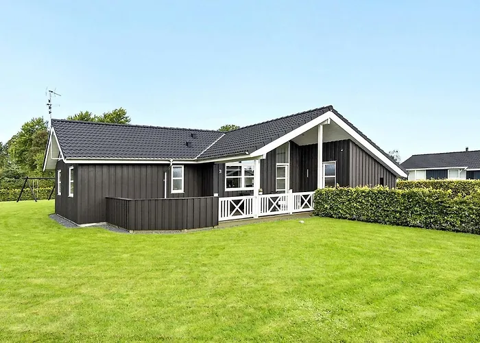 Luxury Retreat In Oster Hurup-by Traum